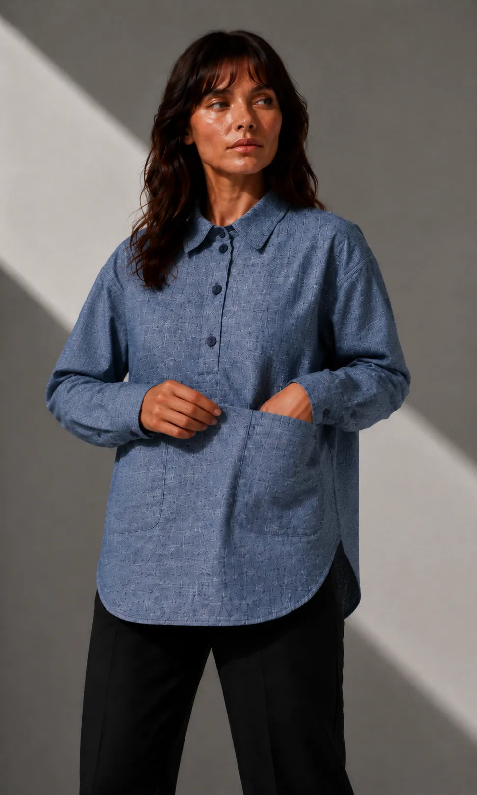 Loverboy Pullover in Navy Blue — product photo